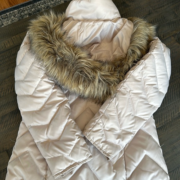 Ladies Warm Winter Coat - Picture 9 of 15